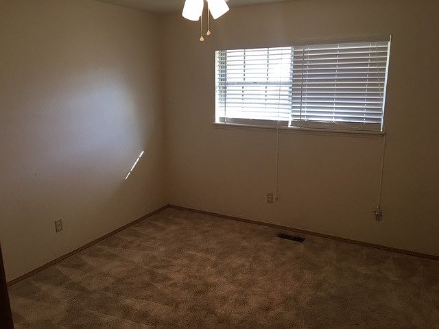 1st image of 9800 Lakeshore Dr