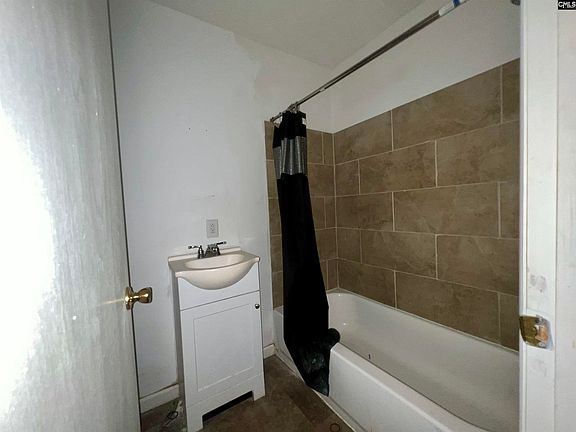 5th image of 249 Richards St