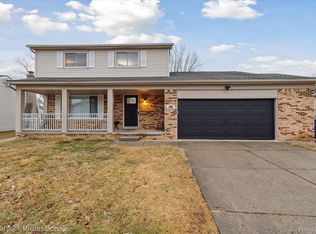 2133 S Cavalier Dr, Canton, MI 48188