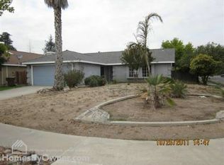 1600 Yuba Cir, Tulare, CA 93274