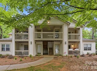 1042 Churchill Downs Ct, Charlotte, NC 28211