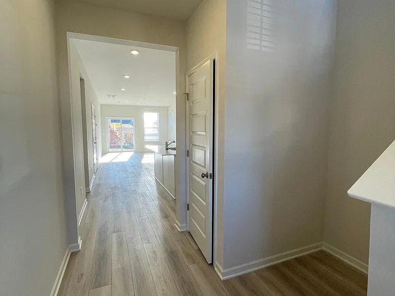 465 Alcott Way — Photo 3