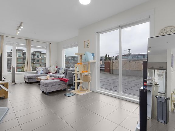 2nd image of 1975 McCallum Rd #202