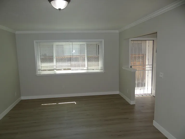 8642 Beverly Ln — Photo 4