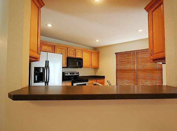 passthrough to family room