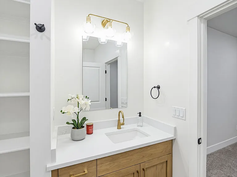 485 E River Ln — Photo 62