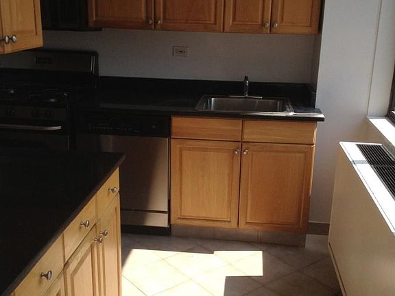 4th image of 166 E 34th St APT 7C