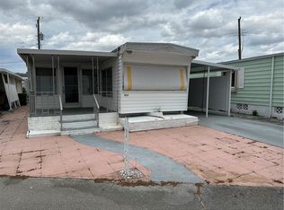 8525 SW 16th Pl, Davie, FL 33324