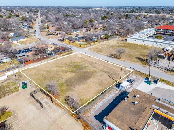 1 Hyde Park Dr, Mesquite, TX 75150