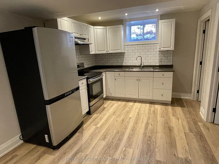 30 Watson St #BASEMENT — Photo 3