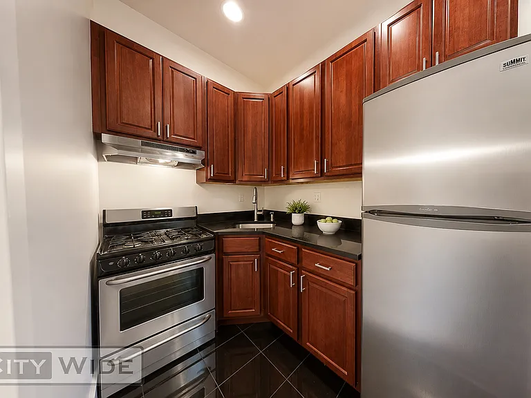 141 W 80th St #4R — Photo 5