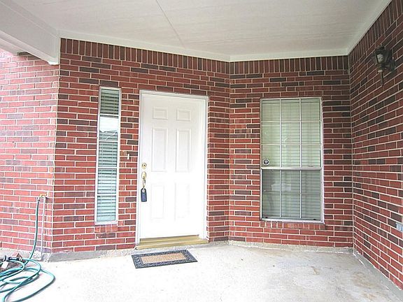 2nd image of 12518 Mesquite Hollow Ln