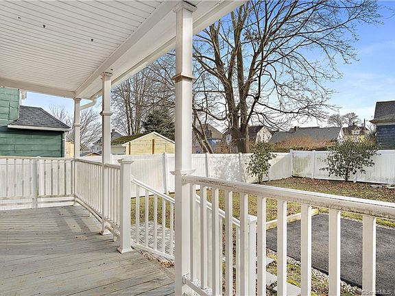 4th image of 22 Avery Ct