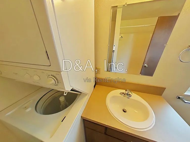 617 NW 21st St #4 — Photo 10