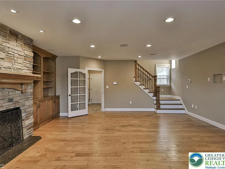 284 Walker Rd — Photo 69