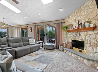 W7509 Oak Ridge Dr, Delavan, WI 53115