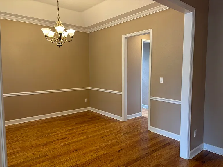 3722 Longfellow Rd — Photo 6