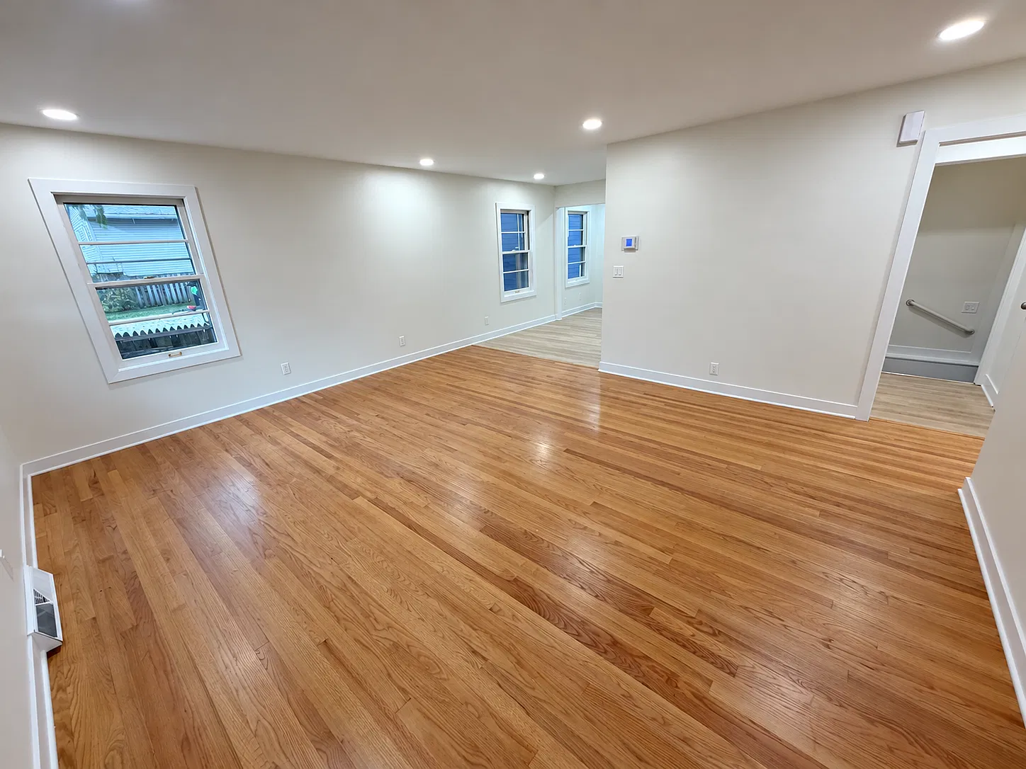 5 bed, 1950 sqft, $3,750 — Photo 2