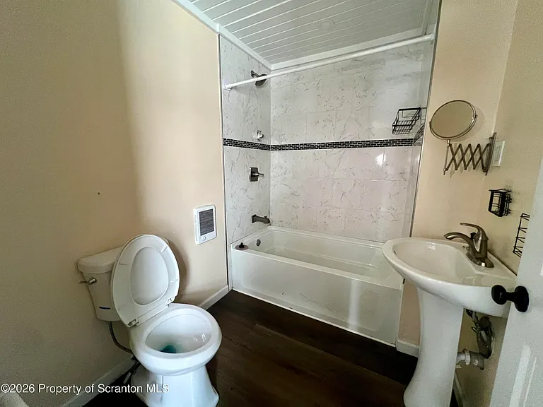 232 1/2 Butler St — Photo 20