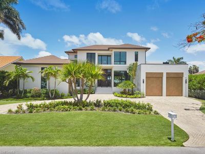 595 16th AVE S, Naples, FL, 34102