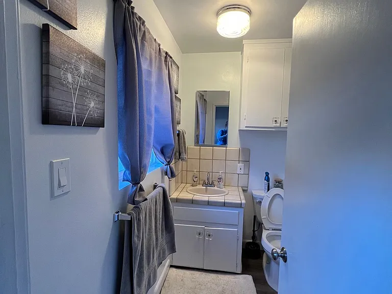 Front Bath with shower