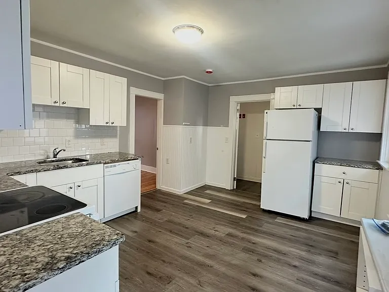 377 Main St #1 — Photo 2