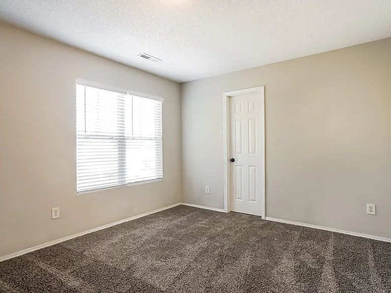 936 Mailwood Dr — Photo 15