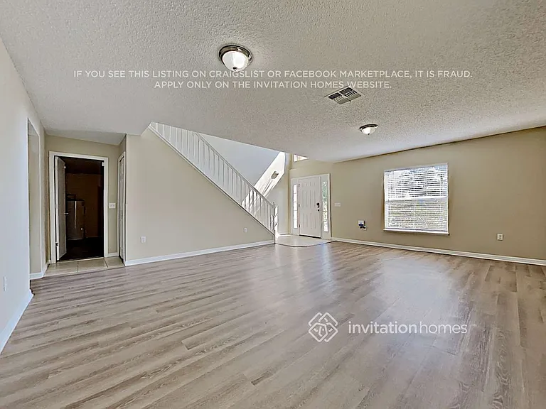 1225 Howland Blvd — Photo 4