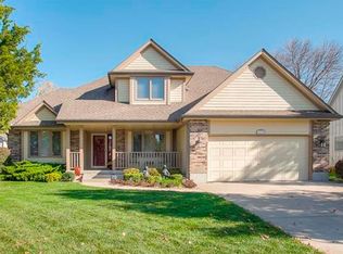 1621 SW Jeffrey Dr, Lees Summit, MO 64081