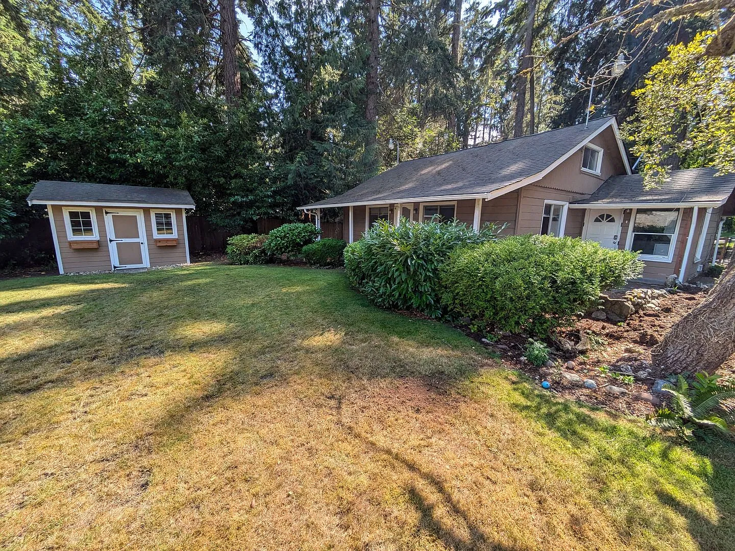 10121 Lake Steilacoom Dr, Lakewood, WA 98498 — Photo 1