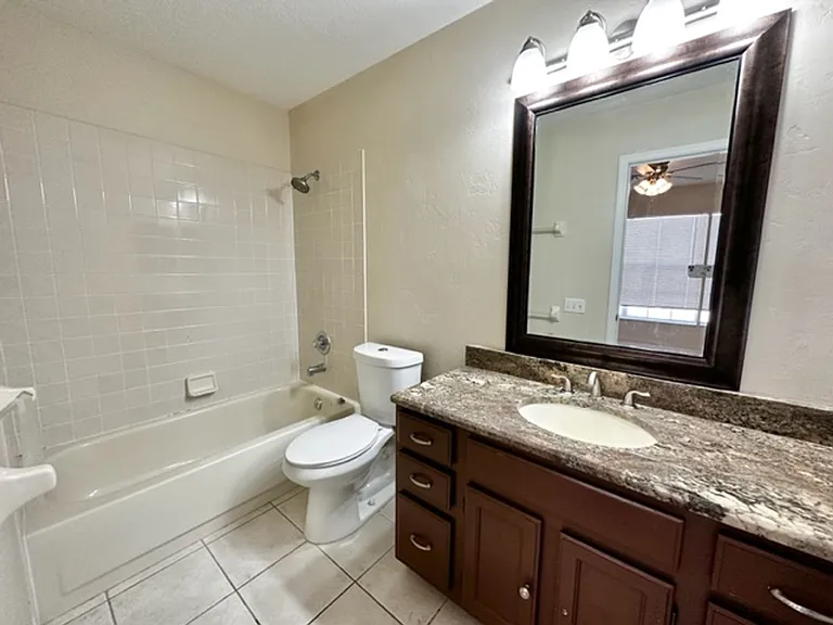 955 W Charing Cross Cir — Photo 27