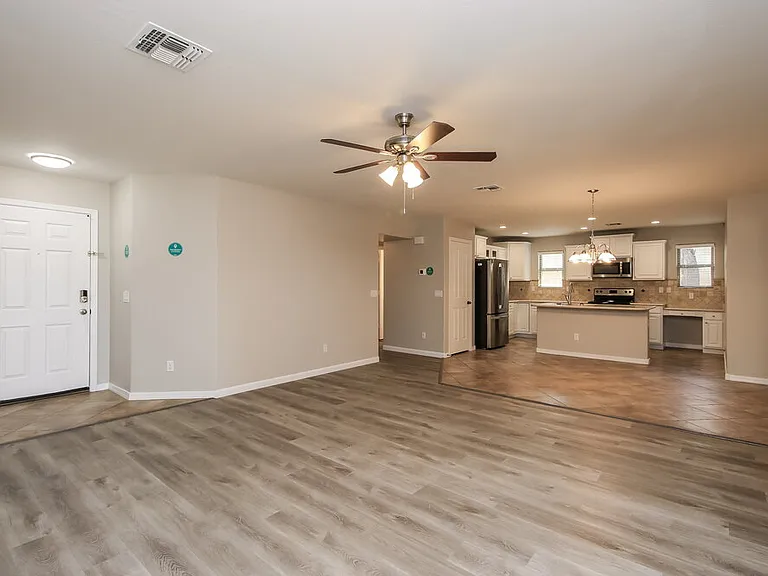32830 N Sandstone Dr — Photo 7