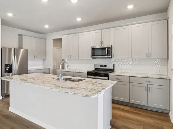 2225 Mustang Way, Seagoville, TX 75159