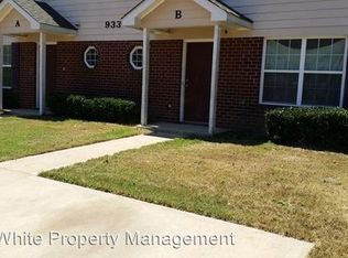 933 Old Mill Point, Monroe, GA 30655