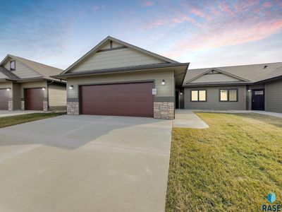 2028 S Sonoma Pl, Sioux Falls, SD, 57106