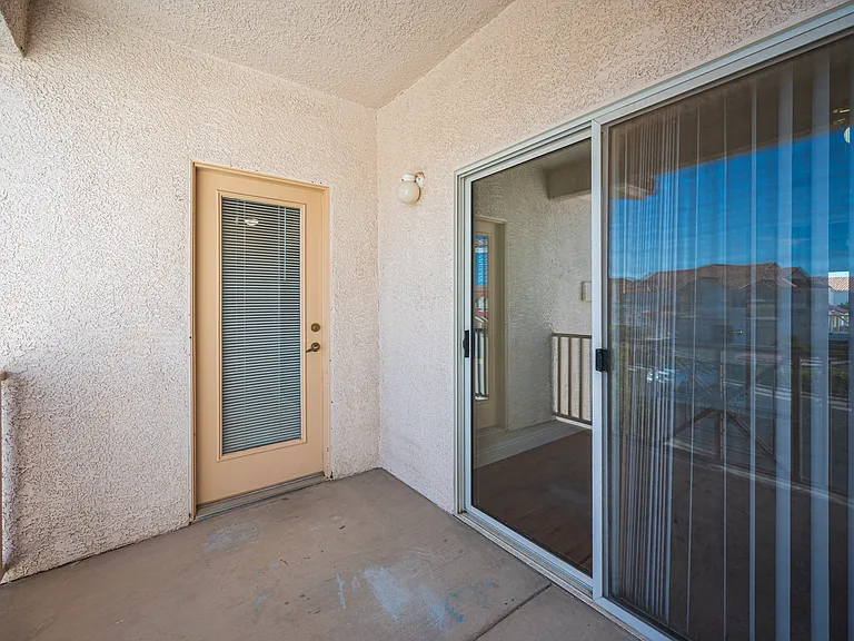 8555 W Russell Rd #2062 — Photo 28