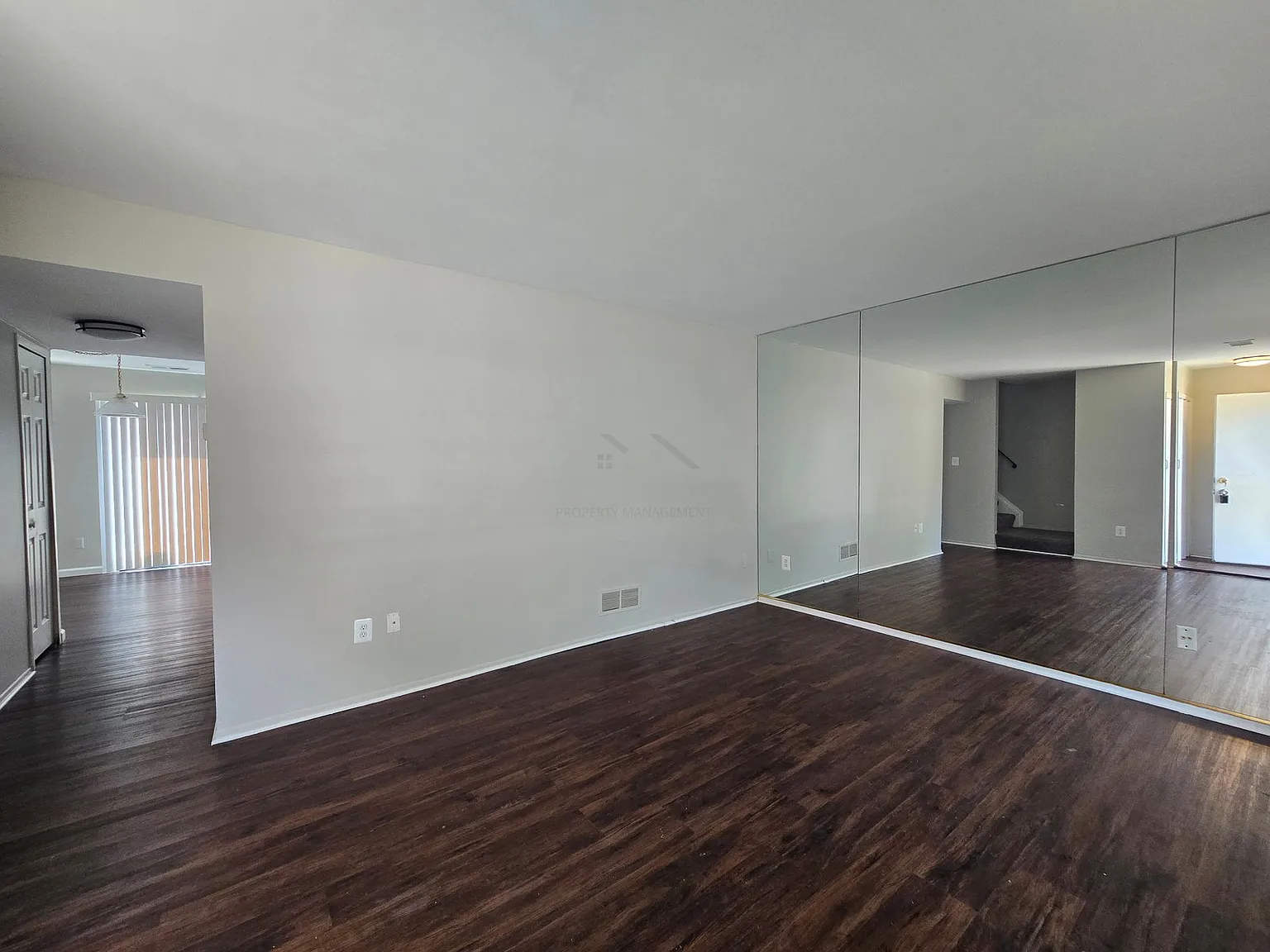 2 bed, 1.5 bath, 1210 sqft, $1,599 — Photo 2