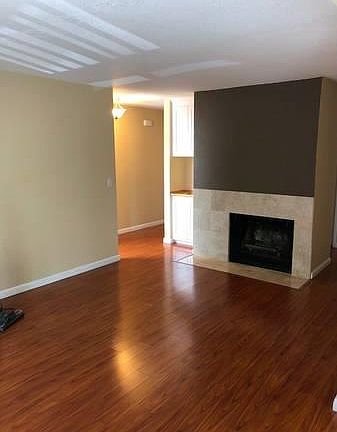 2nd image of 852 Apricot Ave APT E
