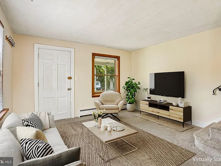 325 Cottage Ave — Photo 8