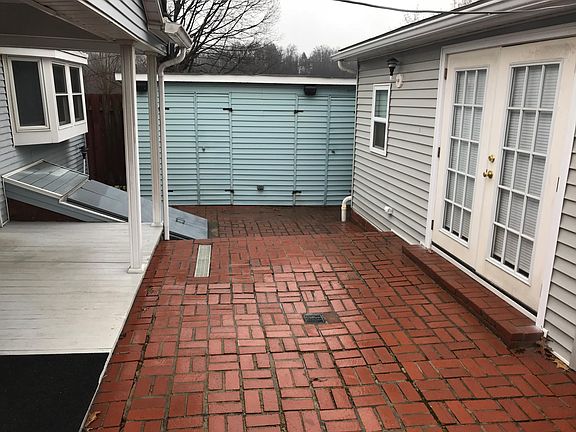 3rd image of 511 Woodmont Ave