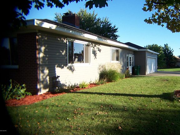 2nd image of 3744 Lake Michigan Dr NW