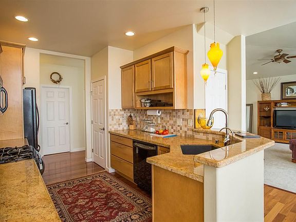 3rd image of 403 Adair Dr