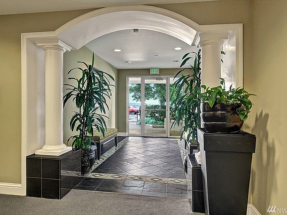Very gracious entrance to th