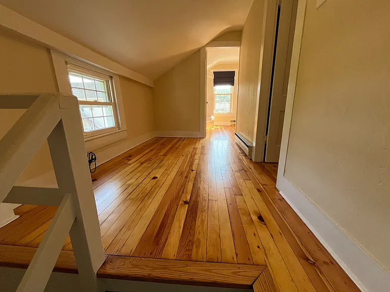 Upstairs landing/hallway