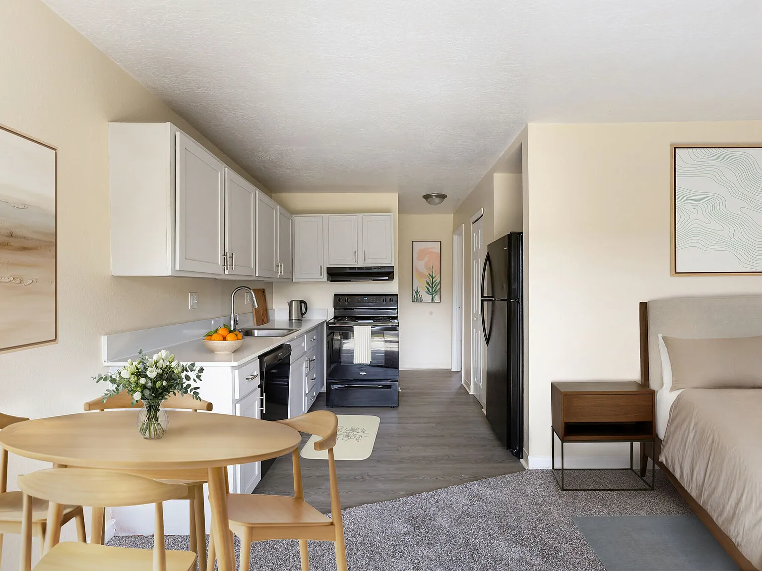 Straight Creek Apartments — Photo 4