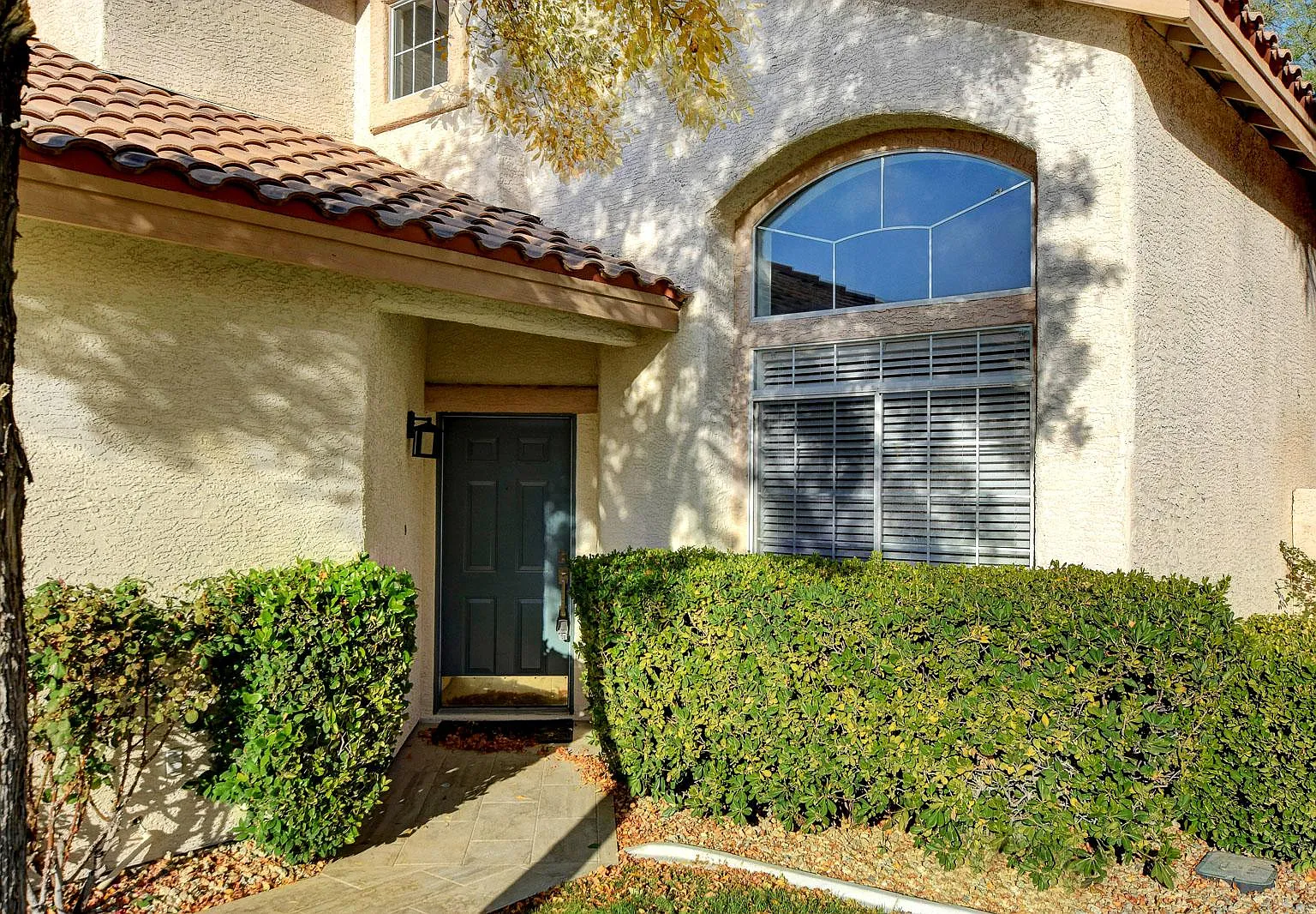 4 bed, 2030 sqft, $3,295 — Photo 3