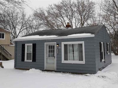 2151 E McLean Ave, Burton, MI, 48529
