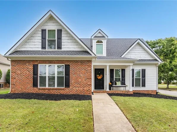 5803 Willowdale Dr, Pfafftown, NC 27040