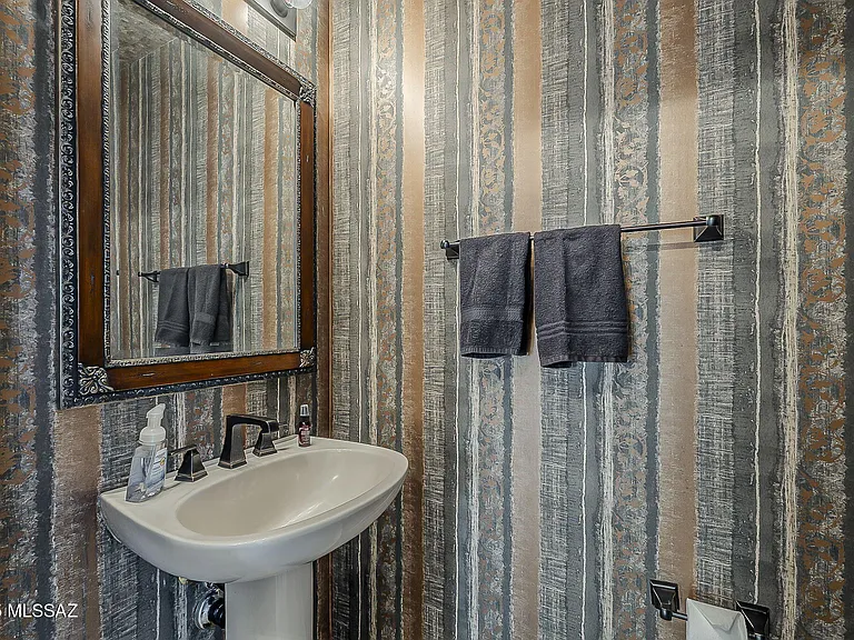 65473 E Rose Ridge Dr — Photo 33