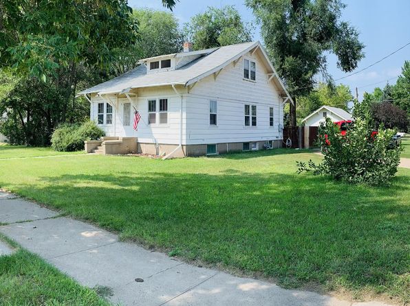 1307 3rd St SW, Huron, SD 57350